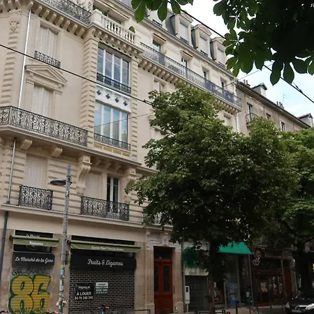 Tres Elegant Duplex, Proche Gare Apartment *
